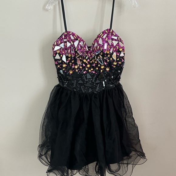 Dave & Johnny Dresses & Skirts - Dave & Johnny Black and Pink Prom/Cosplay Formal Tulle Dress